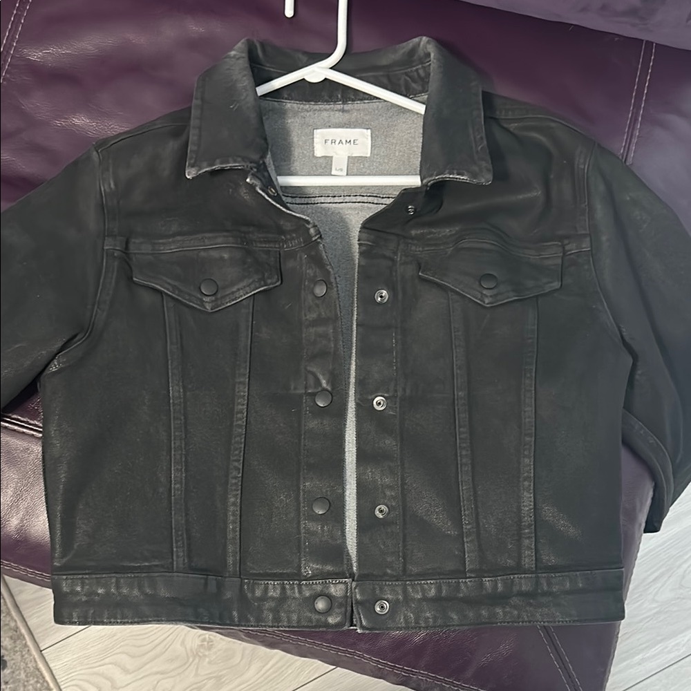 Waxed finished cropped jeans jacket.